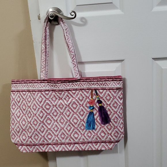 Estee Lauder Handbags - ESTEE LAUDER TOTE